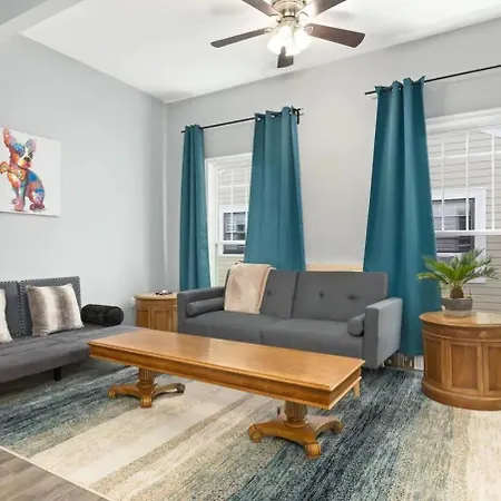 Recently Renovated Chic Durham Farmhouse